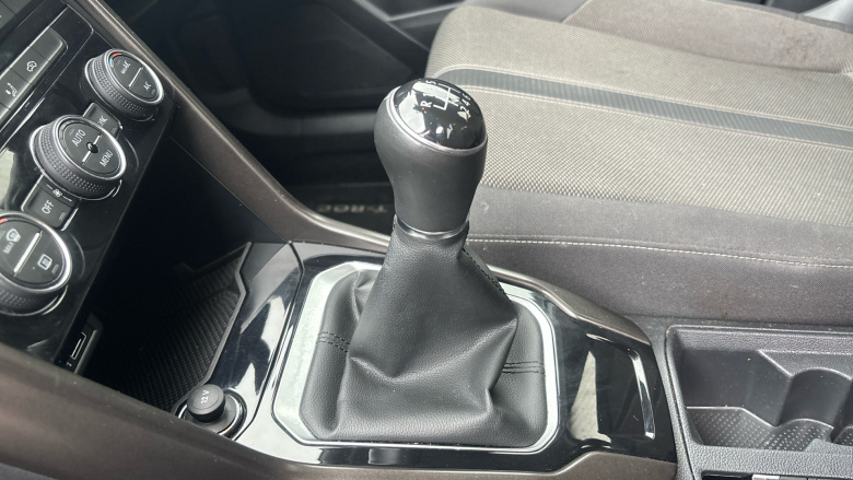 Volkswagen T-Roc 1.5 TSI EVO SEL 5dr Petrol Hatchback